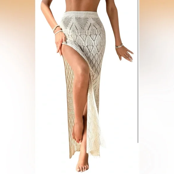 Elegant Crochet Maxi Skirt - Picture 5 of 10